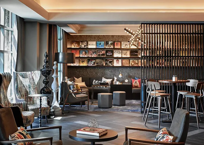 Renaissance Los Angeles AirportBoutique Hotel